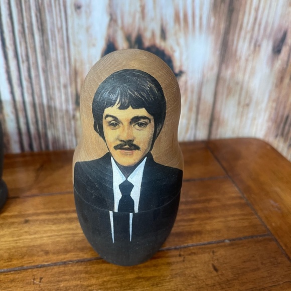 The Beatles Hand Painted Russian Style Nesting Dolls 5pieces - Picture 2 of 11